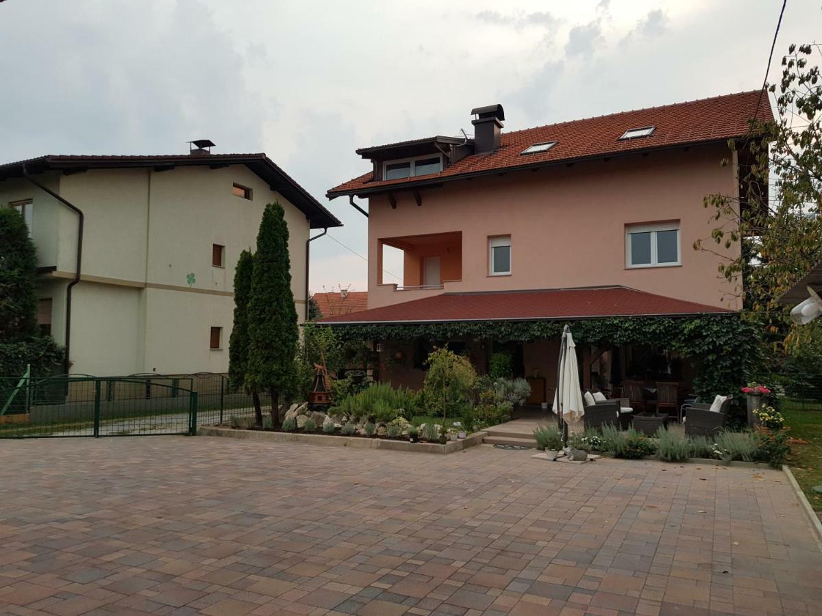 A&T Apartment Zaprešić Eksteriør bilde